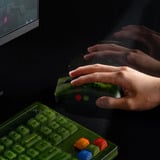 8BitDo Retro R8 Mouse - Xbox Edition Groen, 50 - 26000 DPI, Bluetooth / USB-C / 2.4 GHz