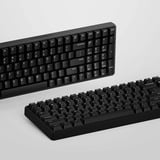 Iqunix F97 Dark Side Wireless Mechanical Keyboard Zwart, US lay-out (QWERTY), Cherry MX Brown, 96%, RGB leds, Hot-swappable, PBT, 2.4GHz | Bluetooth 5.1 | USB-C