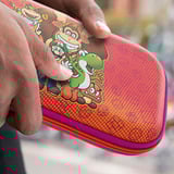 PowerA Dunne beschermhoes voor Nintendo Switch 2 - Mario en vrienden tas Zwart/geel