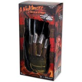 Neca A Nightmare on Elm Street: Freddy's Glove Prop Replica decoratie 