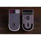 8BitDo Retro R8 Mouse - N Edition Grijs/rood, 50 - 26000 DPI, Bluetooth / USB-C / 2.4 GHz