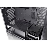 Thermaltake View 300 MX Tower-behuizing Zwart | 2x USB-A 3.2 (5 Gbit/s) | 1x USB-C 3.2 (10 Gbit/s) | 1x Audio | Window-kit