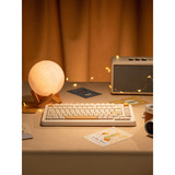 Iqunix ZX75 Sunset Ponder Wireless Mechanical Keyboard Lichtgeel, US lay-out (QWERTY), IQUNIX Little Prince, 75%, RGB leds, Hot-swappable, Double-shot PBT, 2.4GHz | Bluetooth 5.1 | USB-C