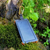 Xtorm XR103 - Xtreme Solar Powerbank 10.5W - 5.000 mAh Zwart/oranje, Waterproof IPX4