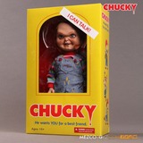 Mezco Toys Child's Play: 15 inch Talking Sneering Chucky Doll speelfiguur 
