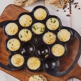 Victoria Poffertjes pan, 15 per keer, Seasoned bak-/braadpan Zwart, Color packaging