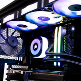 ALTERNATE Thunderstorm Pro Ryzen 7 – RTX 5070 Ti ICue Limited edition gaming pc Zwart/houtkleur | R7 9800X3D | RTX 5070 Ti | 16 GB | 1 TB SSD