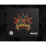 SteelSeries QcK L x Call of Duty: Monkey Bomb Edition gaming muismat Zwart, Large, Inclusief in-game Weapon Charm