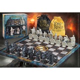 Noble Collection Lord of the Rings: Battle for Middle-Earth Chess Set Bordspel 2 spelers, Vanaf 7 jaar