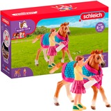 Schleich Horse Club - Veulen met deken speelgoedvoertuig 42361