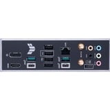 ASUS TUF Gaming B650-PLUS WIFI socket AM5 moederbord Zwart/lichtoranje, RAID, 2.5Gb-LAN, Wi-Fi 6, BT 5.2, Sound, ATX