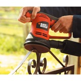 BLACK+DECKER Excenterschuurmachine KA191EK excentrische schuurmachine Oranje/zwart, Incl. Transportkoffer