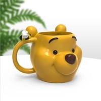 Paladone Disney: Winnie the Pooh Shaped Mug mok Geel