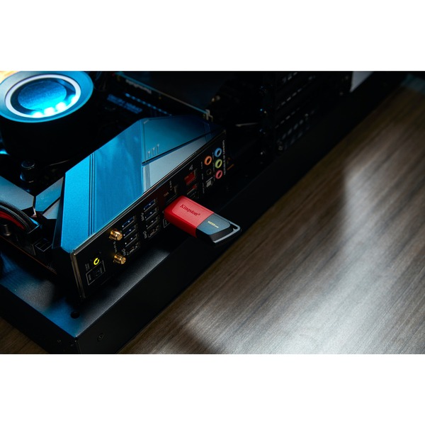 Kingston DataTraveler Exodia M 128 GB usbstick Rood/zwart, USBA 3.2 Gen 1