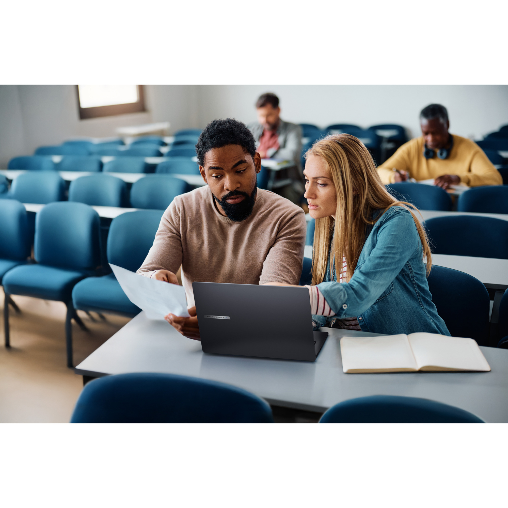 ASUS ExpertBook B5 B5405CCA-LY0008X 14"  laptop Zwart | Core Ultra 5 225H | Arc 130T | 16 GB | 512 GB SSD