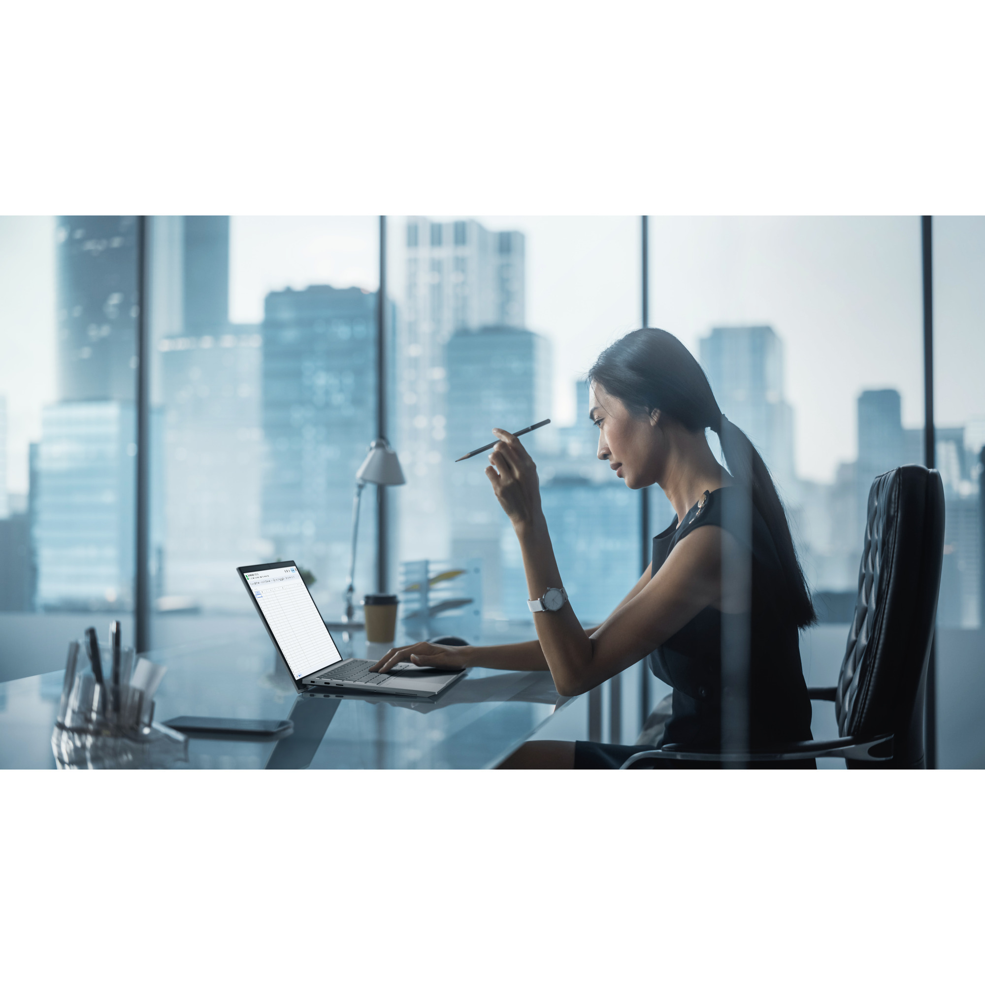 ASUS ExpertBook CX54 Chromebook Plus Enterprise CB5403CMA-QM0260 14"  laptop Zilver | Core Ultra 5 115U | Intel Graphics | 16 GB | 128 GB SSD | Touch