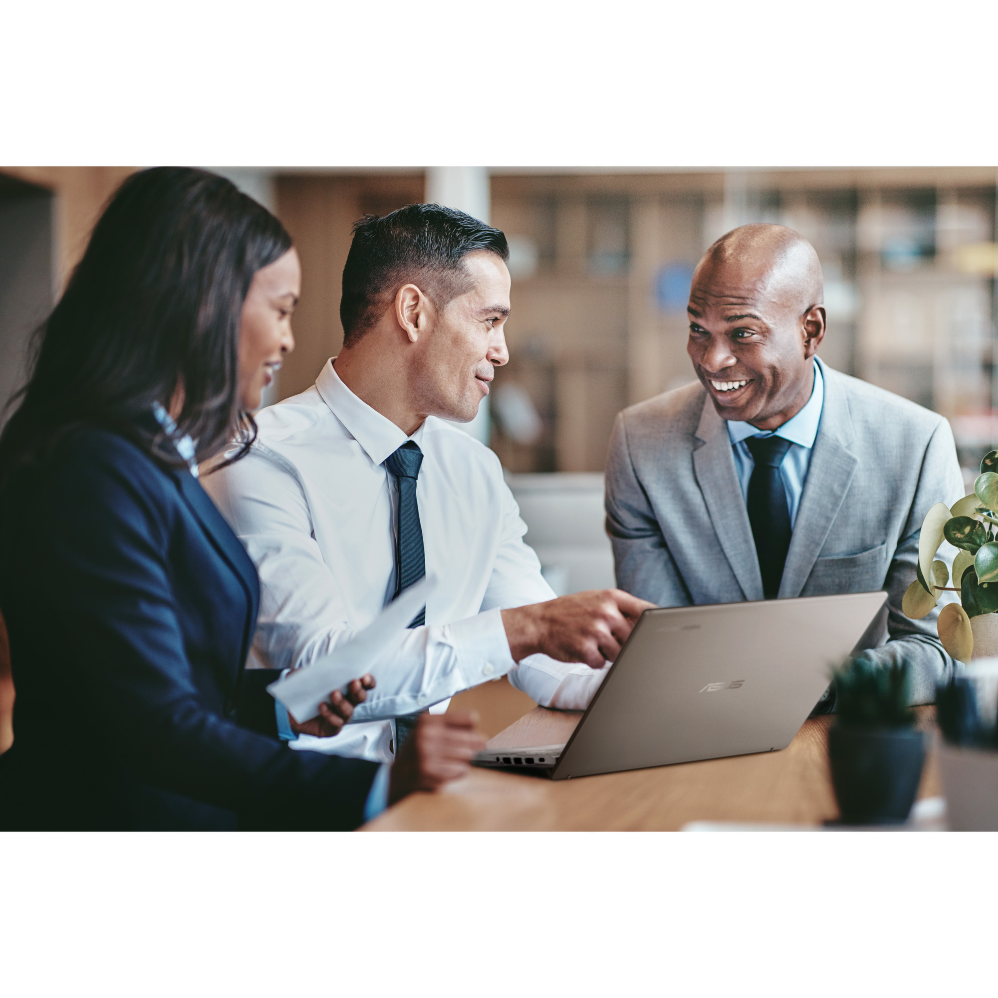 ASUS ExpertBook CX54 Chromebook Plus Enterprise CB5403CMA-QM0260 14"  laptop Zilver | Core Ultra 5 115U | Intel Graphics | 16 GB | 128 GB SSD | Touch